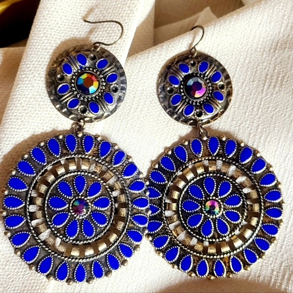 Vintage Jewelry - Vintage blue flowers drop earrings in brass tone